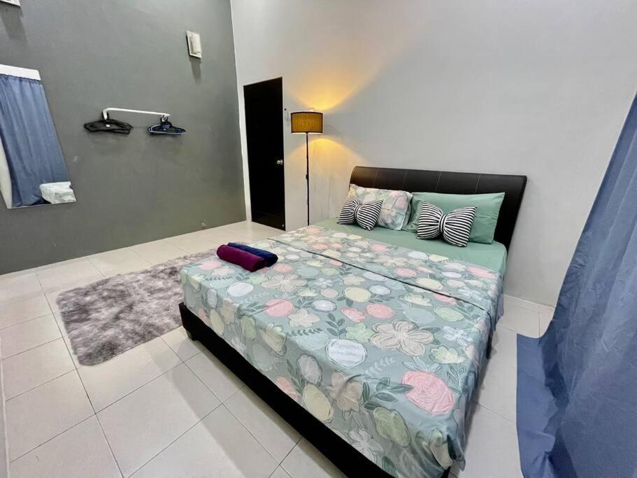 Comfort 36 Entire House At Alma Bukit Mertajam Ngoại thất bức ảnh