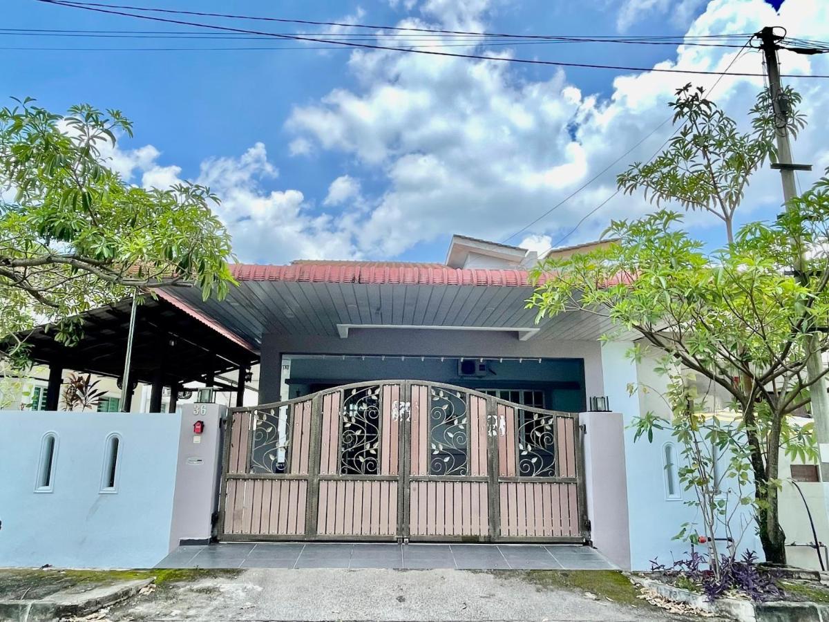 Comfort 36 Entire House At Alma Bukit Mertajam Ngoại thất bức ảnh