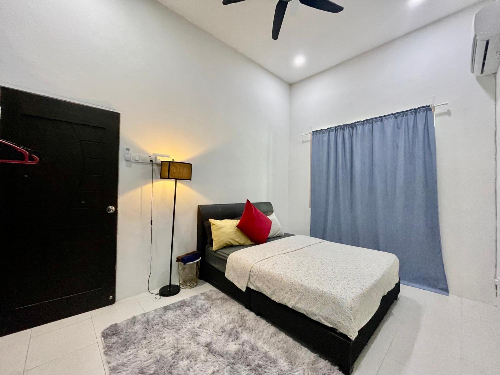 Comfort 36 Entire House At Alma Bukit Mertajam Ngoại thất bức ảnh